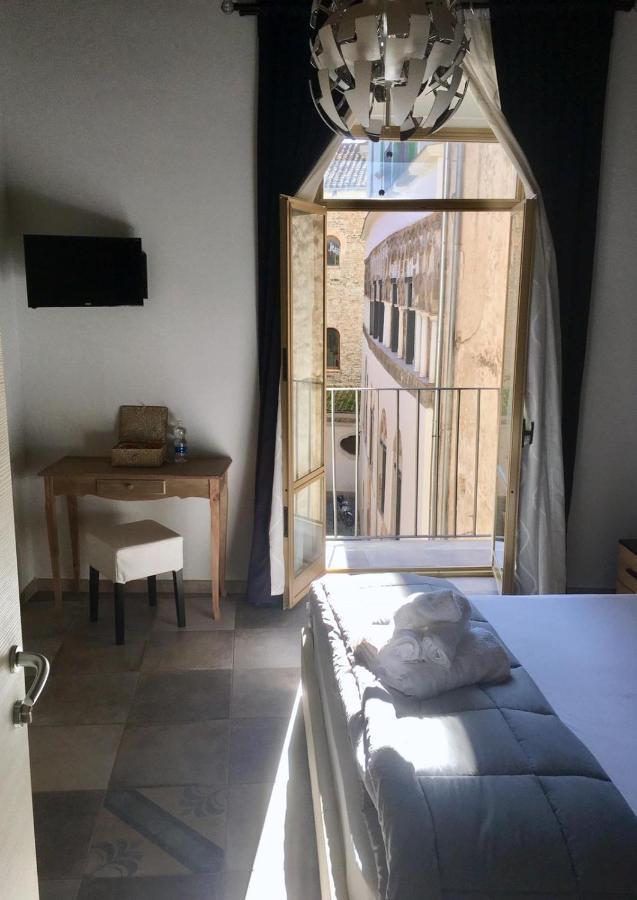 B&B Palazzo Fruscione Salerno Exterior photo
